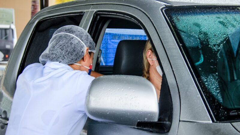 Secretaria de Saúde de Vila Velha inicia vacinação drive-thru