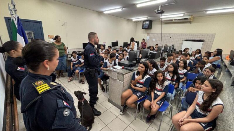 Umef Ofélia Escobar, em Aribiri, recebe o projeto Anjos da Guarda