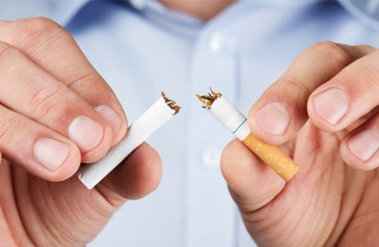 Fumantes tem maior risco de desenvolver Covid-19 de forma grave