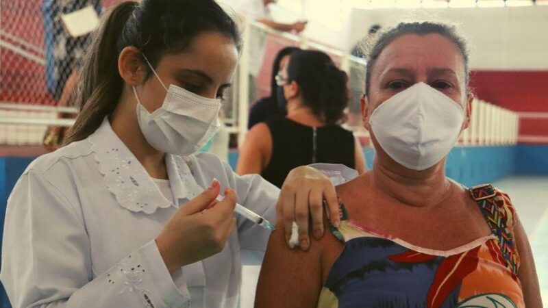 Mais de 400 mil doses de vacinas contra Covid-19 foram aplicadas desde o início da campanha