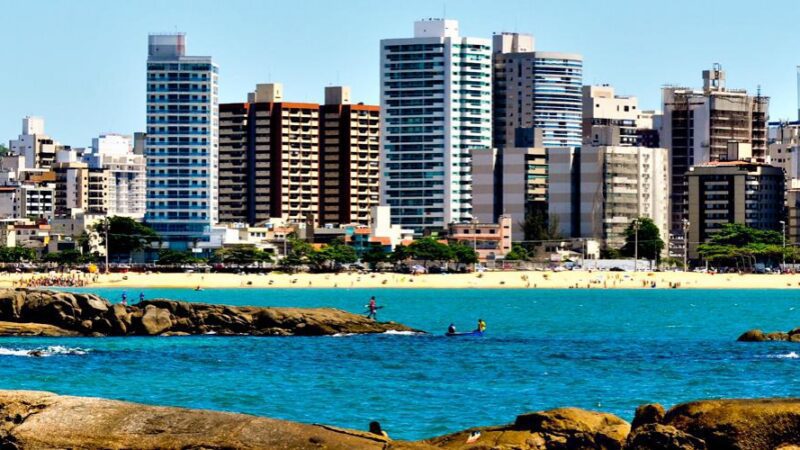 Confira a balneabilidade das praias durante o feriado