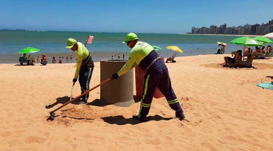 Prefeitura recolhe média de 30 toneladas/dia de resíduos das praias do município