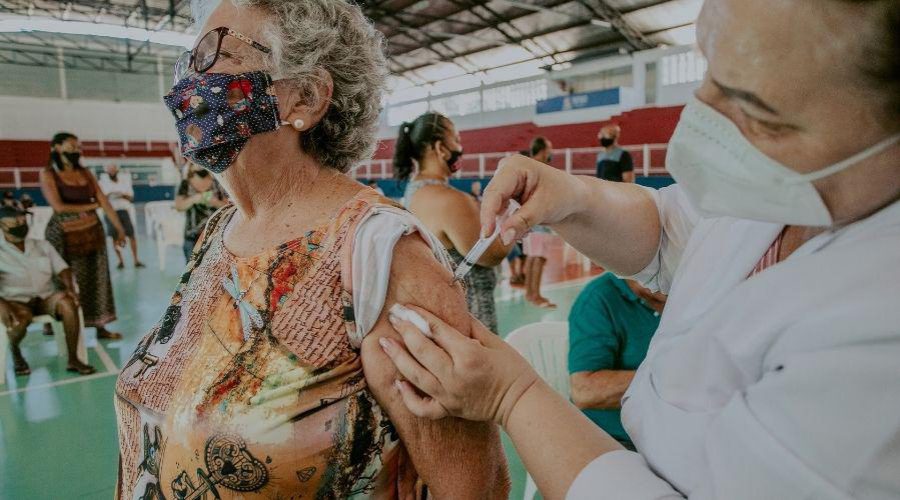 Dia D de Vacinação contra a covid-19 sem agendamento para segunda dose em Vila Velha