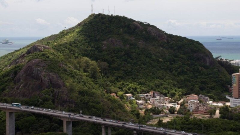 Morro do Moreno: rampa de voo livre preocupa pilotos de avião no ES