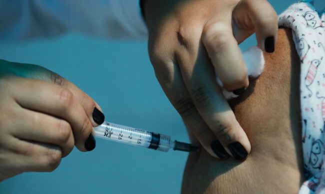 Mais bairros de Vila Velha recebem postos para vacinação em horário especial
