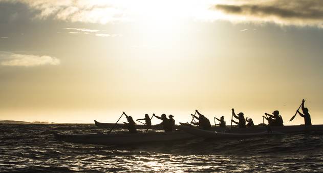 Esportes: fim de semana com competição de canoa havaiana