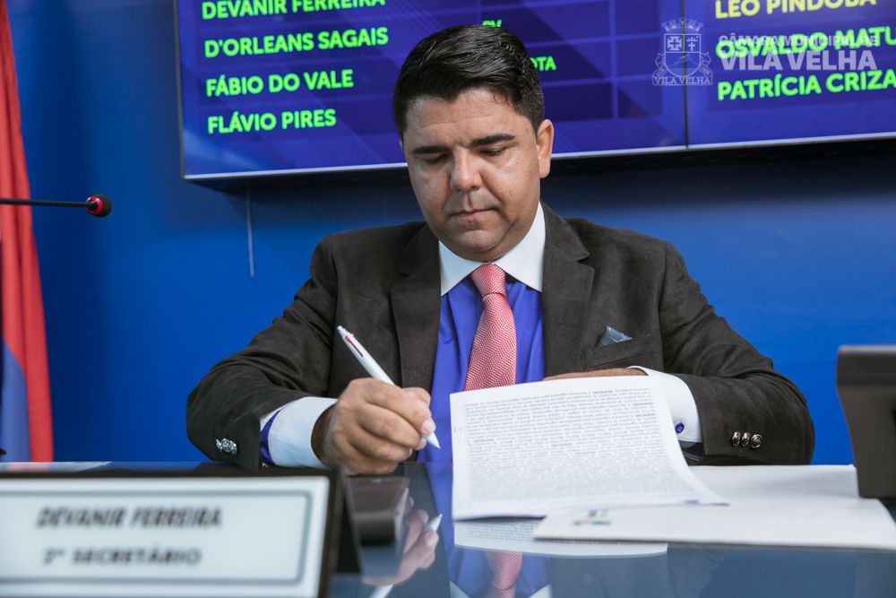 Proposta de Lei do Vereador Devanir Ferreira é sancionada por Arnaldinho Borgo em Vila Velha