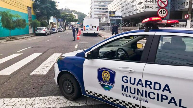 Três motos e um carro furtados são recuperados pela Guarda Municipal