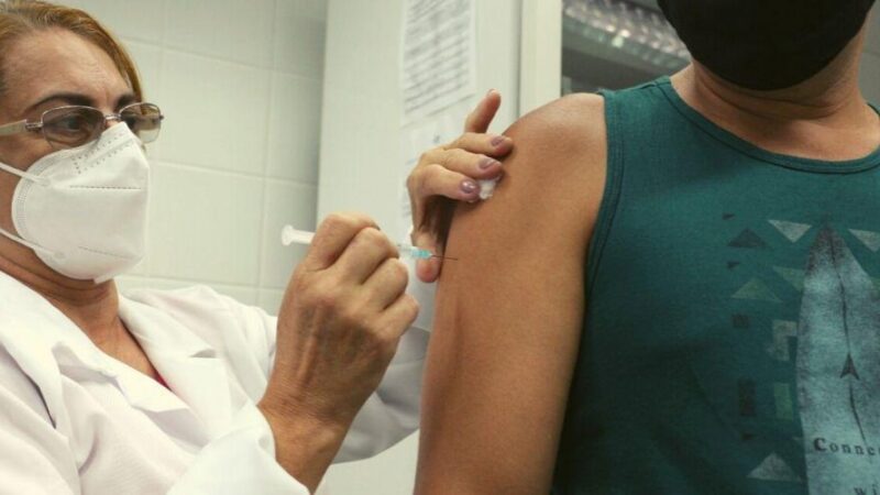 Bairros de Vila Velha terão vacinação sem agendamento neste sábado (26)