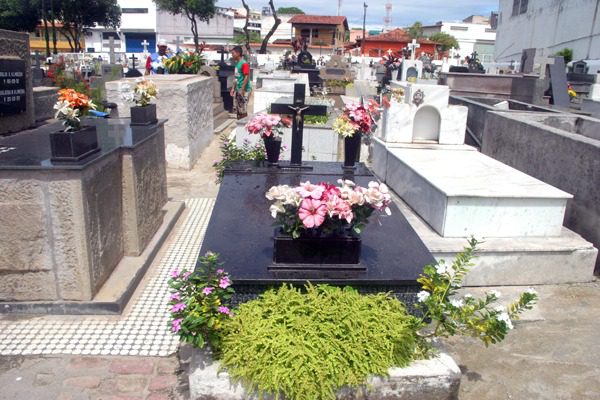 Prefeitura de Vila Velha divulga horários e regras dos cemitérios