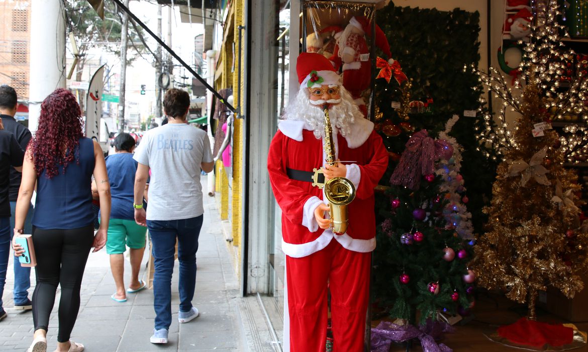 Procon de Vila Velha orienta consumidores nas compras de Natal