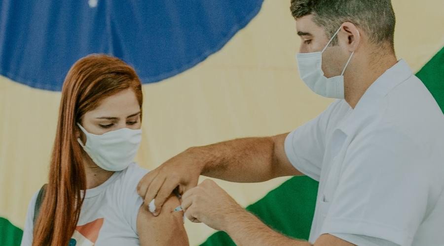 ​Sexta e sábado (4) de vacinação com e sem agendamento em Vila Velha