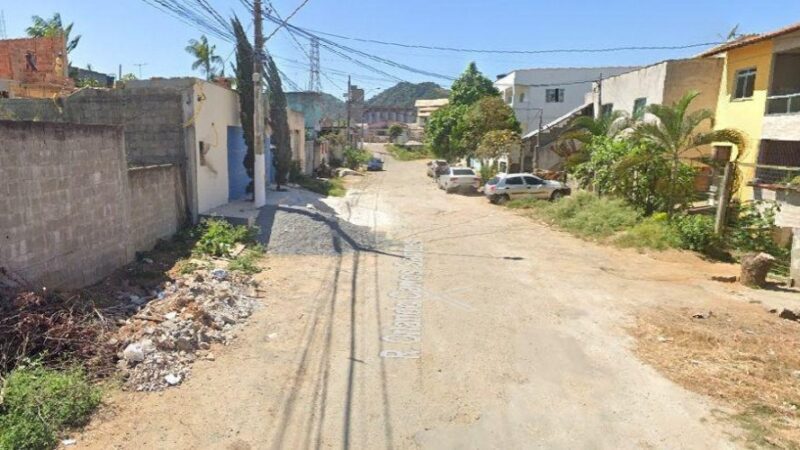 Prefeitura assina ordem de serviço para pavimentação de rua em Ilha das Flores