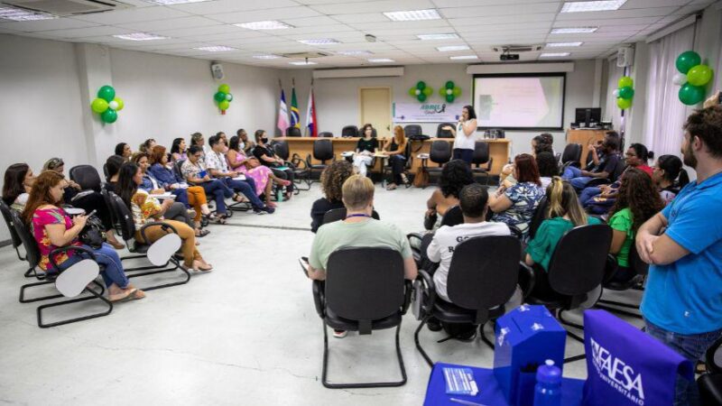 Servidores de Vila Velha participam de palestra sobre saúde mental no trabalho