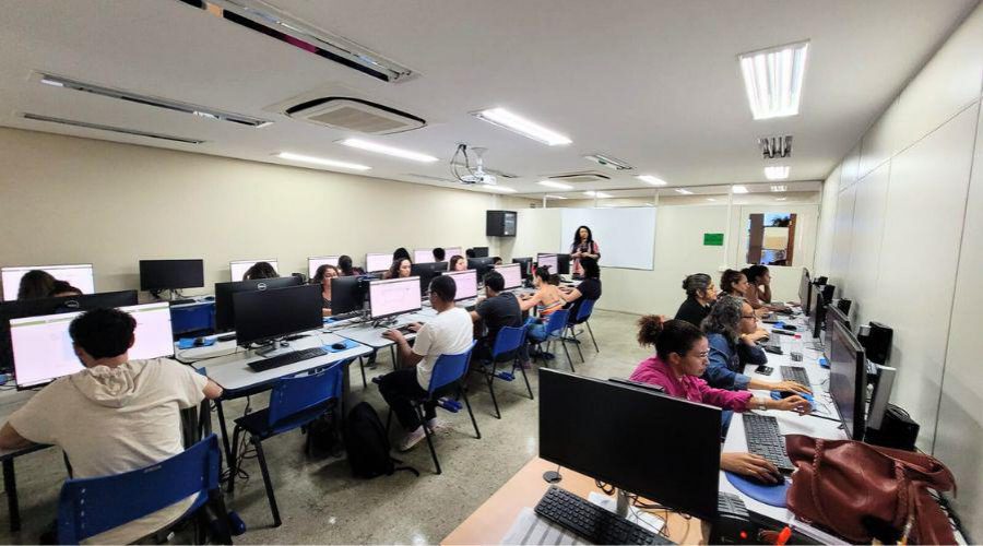 ​Polo UAB e Ifes ofertam 120 vagas em curso gratuito de programação de software