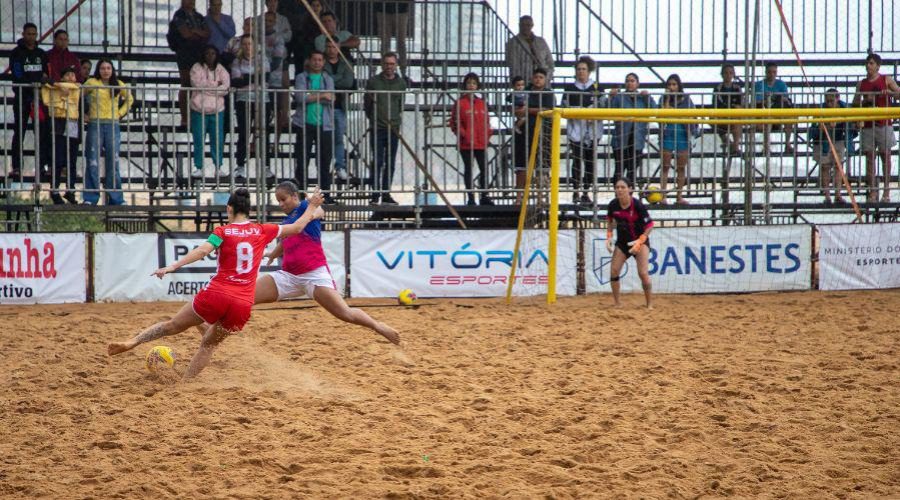 Competição estadual de beach soccer prossegue neste fim de semana em Vila Velha