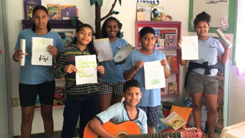 Projeto de musicalização gratuito fortalece crianças em comunidade de Vila Velha