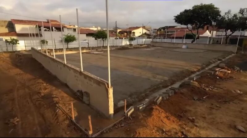 Prefeito de Vila Velha inspeciona andamento da Praça de Jardim Guadalajara, mais um espaço de lazer a caminho