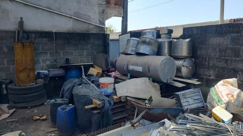 Nova legislação estabelece regras mais severas para armazenamento de itens em ferros-velhos, em Vila Velha.