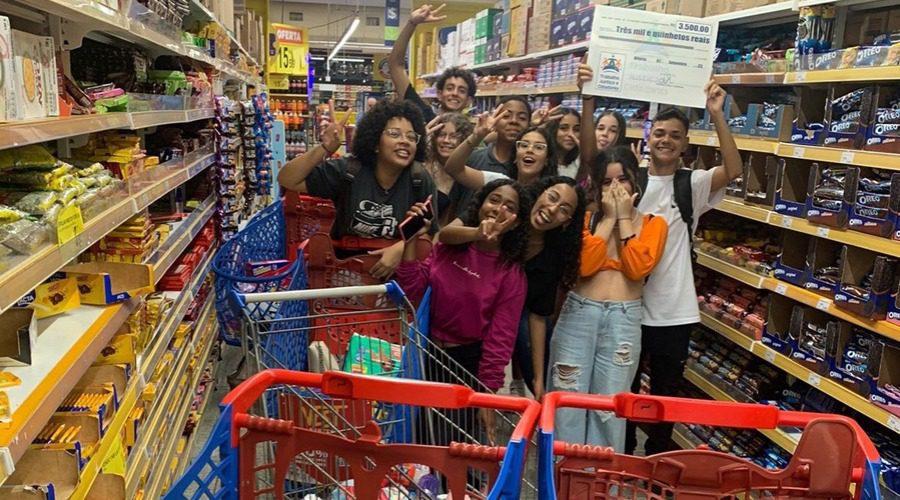 Programa TJC presenteia alunos de Vila Velha com vales-compras de até R$ 4.500