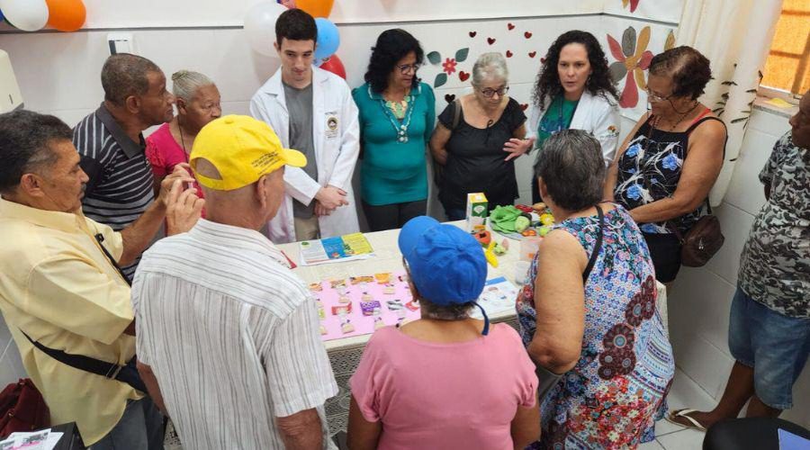 Orientações sobre Controle e Prevenção de Diabetes para Idosos