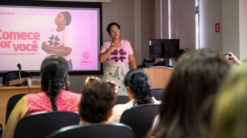 Palestra Educa sobre Prevenção do Câncer de Mama e do Colo do Útero