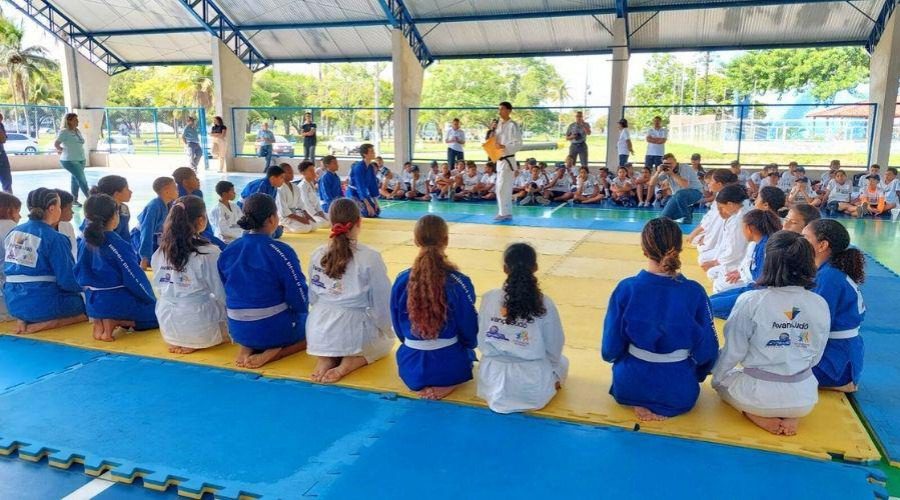 Mais de 15 Mil Alunos Participam de 18 Modalidades em Projetos Esportivos Escolares