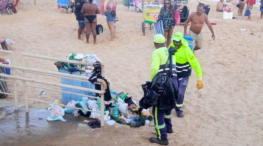 Em apenas 12 horas, Vila Velha realiza a coleta de 12 toneladas de resíduos nas praias