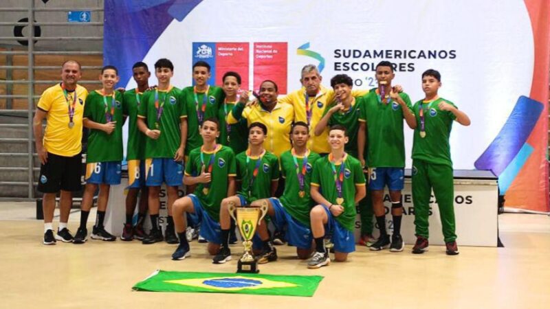 Alunos de Vila Velha são campeões sul-americanos de handebol