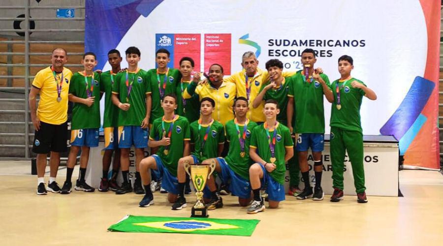 Alunos de Vila Velha são campeões sul-americanos de handebol