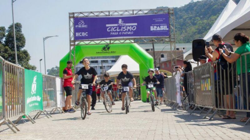 Ciclismo Para o Futuro Encanta Moradores de Ponta da Fruta em Evento Inédito