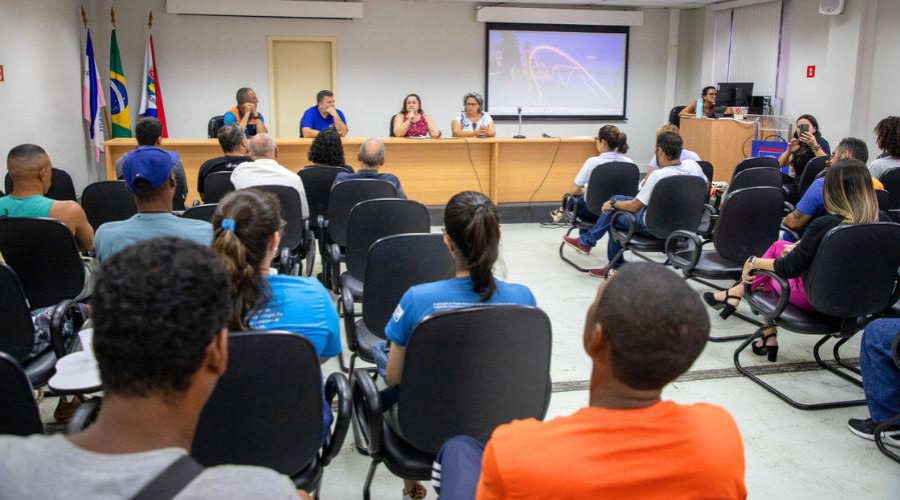 ​Prefeitura se reúne com barqueiros após reabertura de Ilhas pós Gripe Aviária