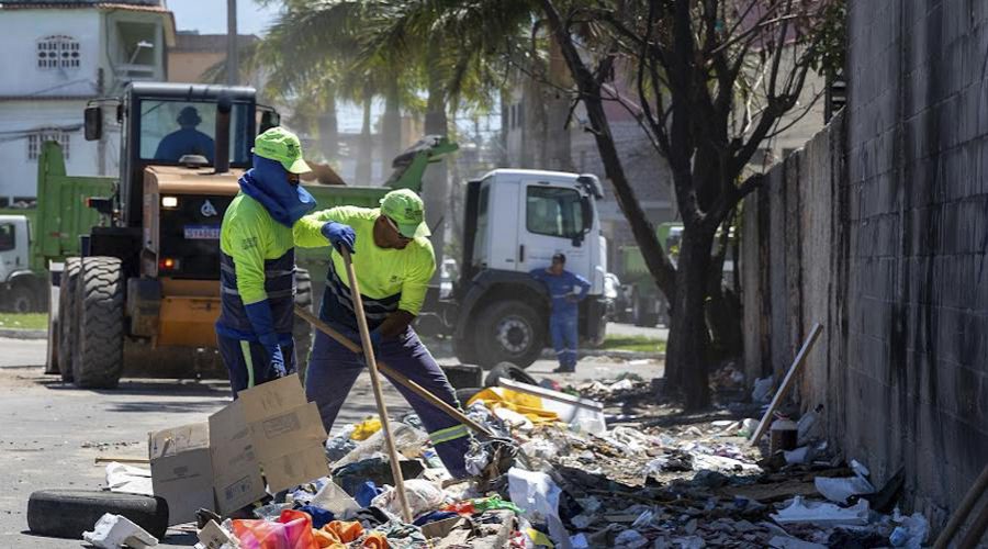 ​Prefeitura de Vila Velha intensifica limpeza de pontos de descarte irregular