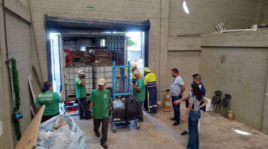 ​Revive recebe 2 toneladas de material reciclado triado