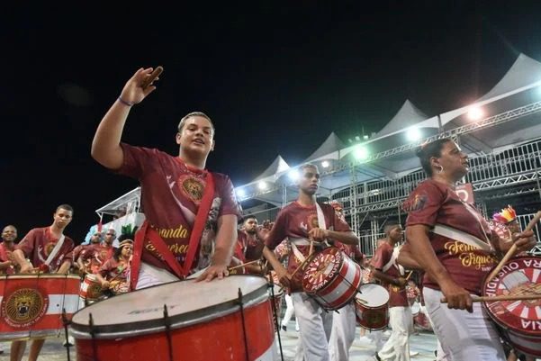 ​Bateria e passistas da MUG se apresentam na Arena Esportiva quarta-feira