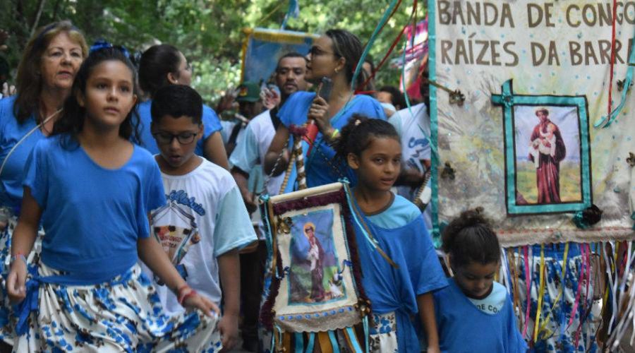 ​Escola municipal na Barra do Jucu recebe oficinas do Projeto Congo Vivo