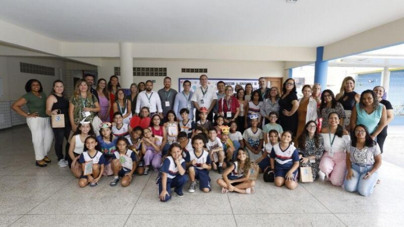 Escola de Vila Velha recebe visita de ministros internacionais