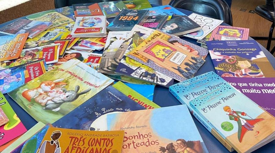 Biblioteca Municipal recebe doações de livros