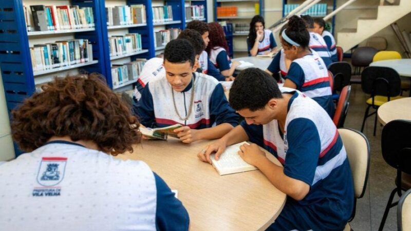 Escolas promovem atividades para celebrar o “Dia do Livro”