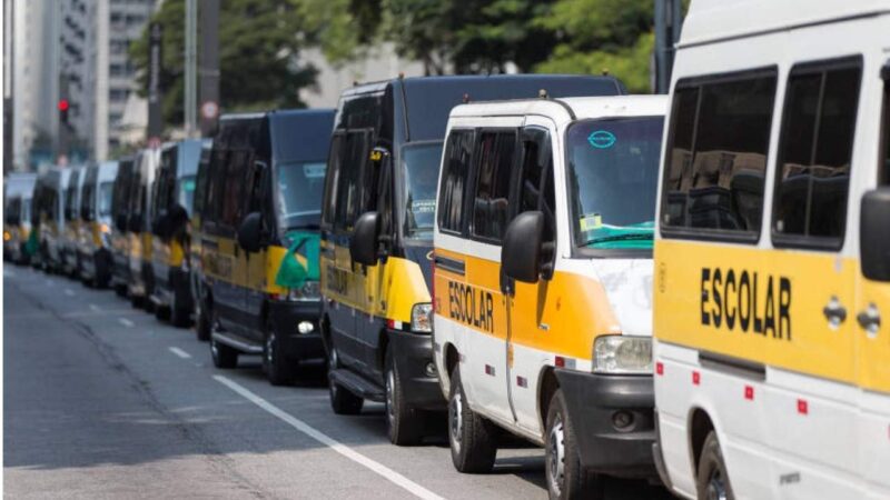 Procon Vila Velha orienta pais sobre contratos de serviços de transporte escolar