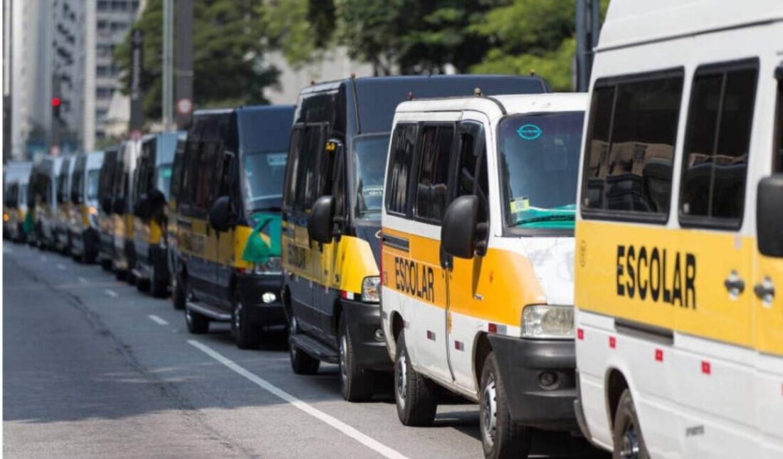 Procon Vila Velha orienta pais sobre contratos de serviços de transporte escolar