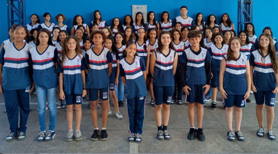 Alunos de escola municipal de Vale Encantado participam de aulas de canto