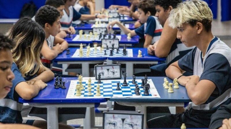 ​Vila Velha lança projeto de xadrez em escolas municipais