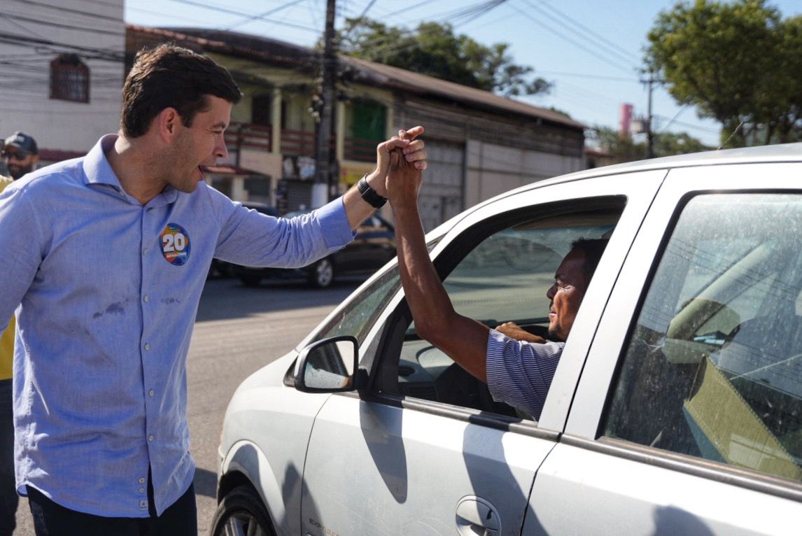 Bairros Alecrim e Santa Rita recebem a grande caminhada de Arnaldinho 20