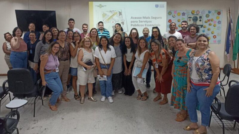 Representantes de Fortaleza compartilham programa educacional em escolas de Vila Velha