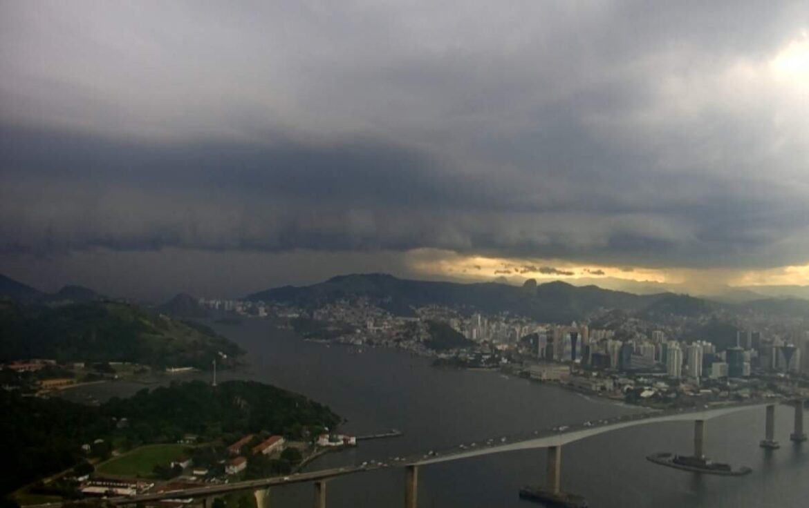 Chuva e Temporais Ameaçam o Espírito Santo Neste Natal